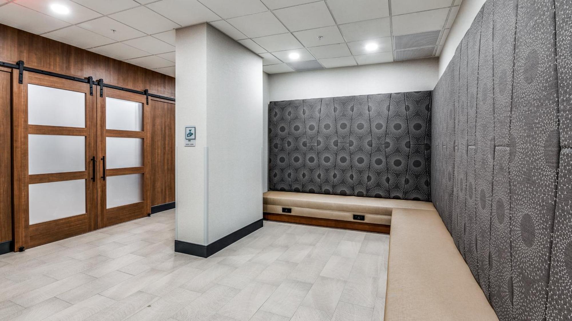 Holiday Inn Dallas Market Ctr Love Field By Ihg 외부 사진